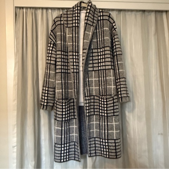 A New Day Gray Plaid Long Cardigan Coatigan Women’s Medium Cozy Open Front - Picture 3 of 4